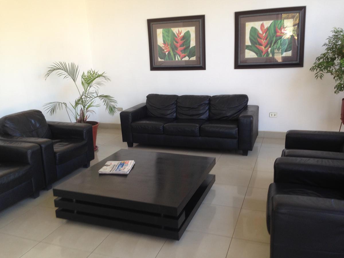 Brandts Ejecutivo Robles *
