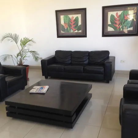 Hotel Brandts Ejecutivo Los Robles Managua Exterior photo